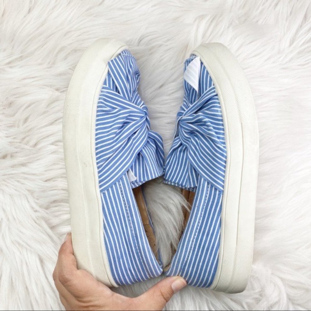 A New Day Blue Stripe Bow Slip On Sneakers 6.5 - Picture 6 of 9